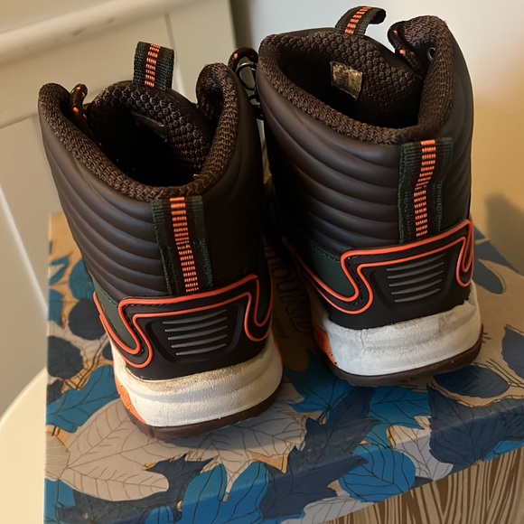 Kids Waterproof Boot brown with green and orange size 10M us only worn once - Picture 4 of 5